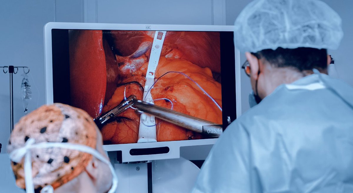 mmo7sen88's tweet photo. It was an honor to meet and perform the 1st case of #Bariclip with prof. Elie Chouillard. #Bariatic #obesity https://t.co/hD6vORGQle