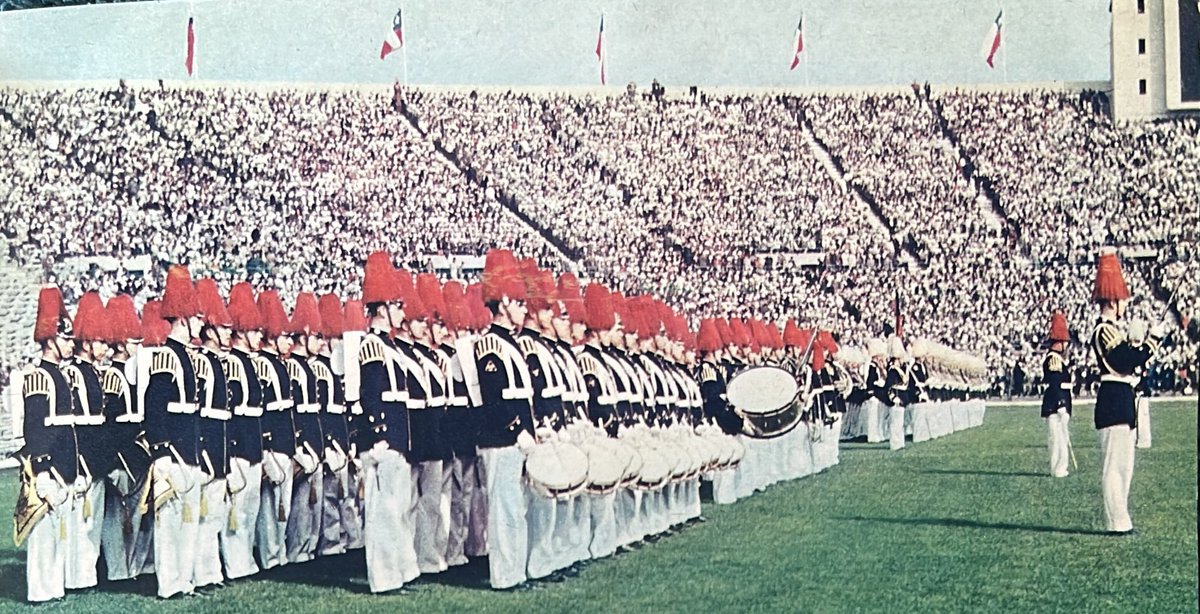 sifup's tweet photo. 📸 Imágenes de un Mundial inolvidable. Gracias a todos los héroes de 1962, que nos dejaron recuerdos imborrables para futuras generaciones @LaRoja #tomala #metete #remata https://t.co/2oHvaRBeaY