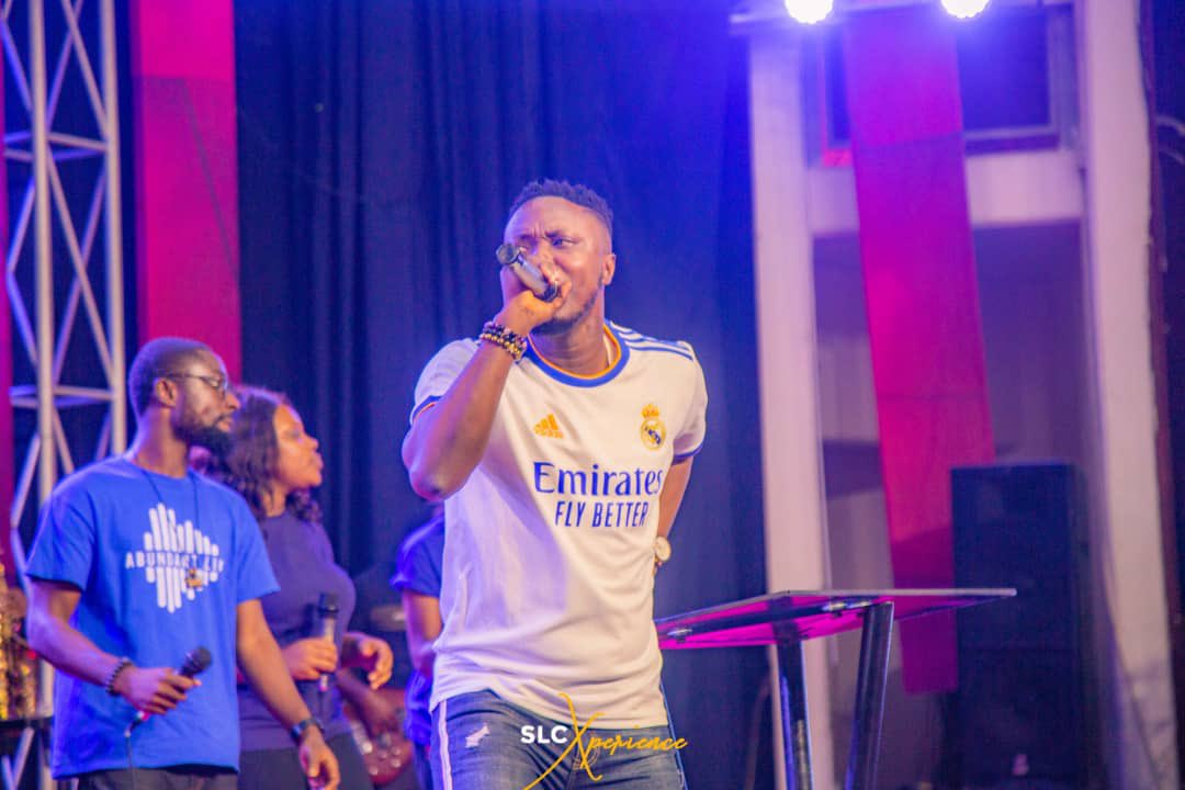 slchurchng's tweet photo. In-depth worship π₯
.
.
.
#slcexperience #faithseries #faithforprovision #childrensdayservice https://t.co/Jb4lLgfY1Q