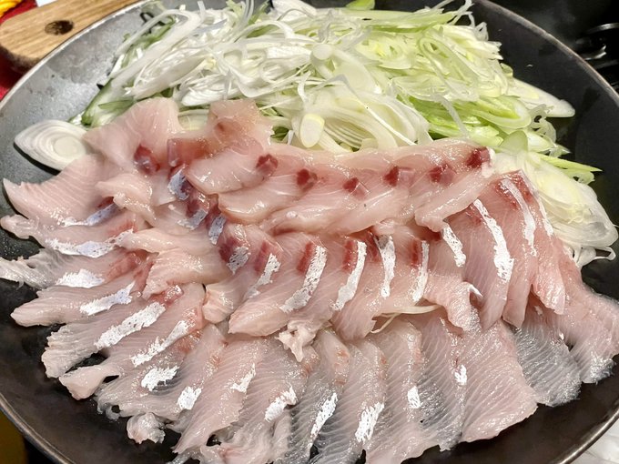 ぶりしゃぶイェーイ!
サクが小さめだから複数枚食べちゃうぜやったー! 