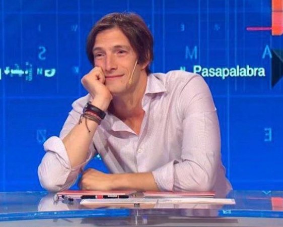 Mi cara en todas las entrevistas de Messi.