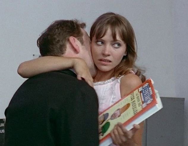 THECOOLISSUE's tweet image. trying to exist as a water sign woman