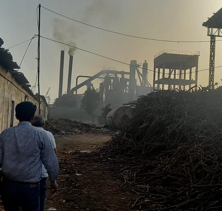 SindhEco's tweet photo. DG #SEPA Naeem Mughal visited Site Hyderabad and Nooriabad and ordered sealing of two chip board factories on #polluting air and asked a textile mill to switch over to #zerodischarge by #recycling its #wastewater. Incharge SEPA Hyderabad Imran Abbasi and team was also with him https://t.co/yCkyXMdAb9