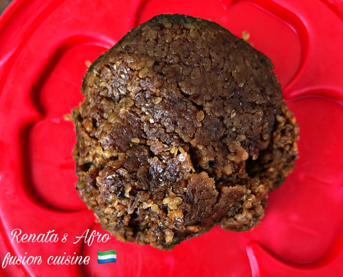 renatacuisine's tweet photo. I posted these pictures on My Facebook Cooking page yesterday @renatasafrofusioncuisine and was amazed how so many Sierra Leoneans Respect and love what I do, ( They are all scattered around the globe ๐)
And most of them were Peteteh Leaf fans too ๐คฃ๐ธ๐ฑ
#slchef๐ธ๐ฑ https://t.co/iyu2ce1FmR