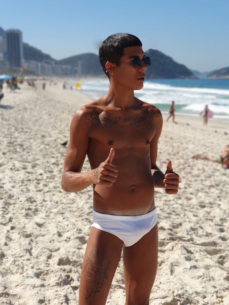 BoyNeon07's tweet photo. Rj continua lindo 🥵 @RaymondLeeo https://t.co/SPTTV9TcyN