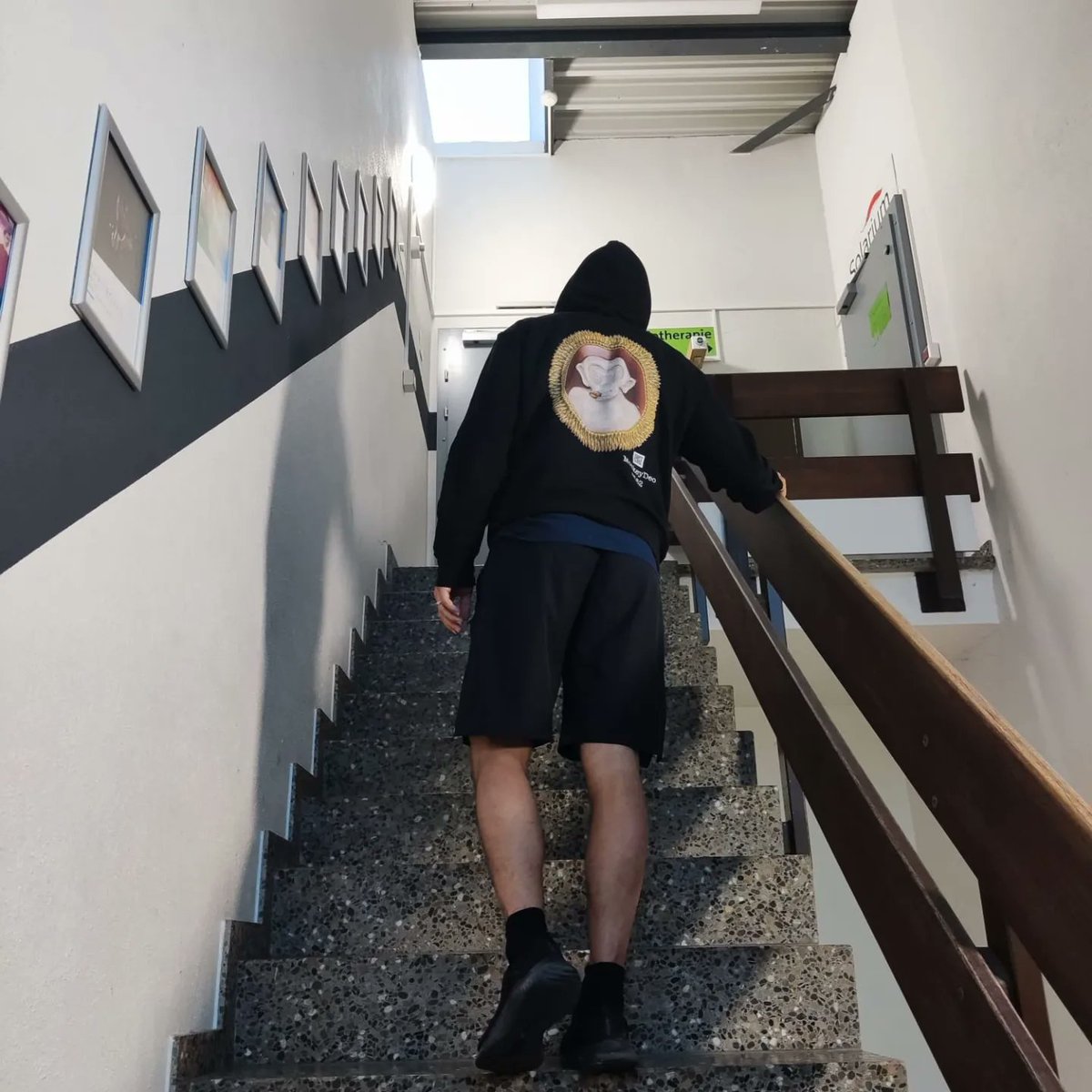 Kaiserlich87's tweet photo. Arrived back in #zurich 🤩 the #MonkeyDeo starts its day with #sports 🚀 So he is ready for the #camegang in #boston oston to speed up🤗 what sports do you do? Do you wann to be a Part of it❓👉https://t.co/rWJfQMxXAN👈

@amedeoNFT @exclusible  @nft_community https://t.co/nbgJ2Oteck