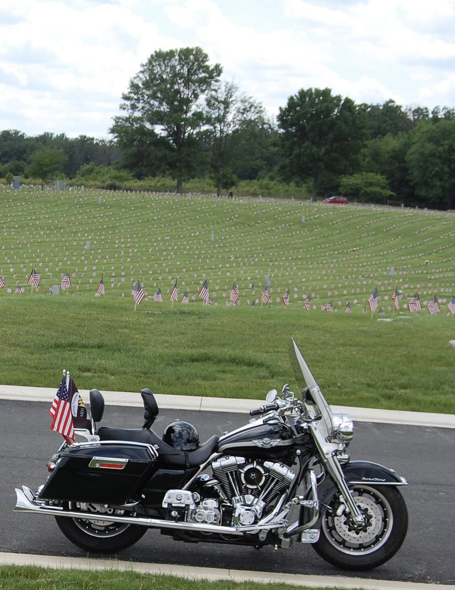RT_MD1's tweet photo. ROLLING THUNDER XXXIV Weekend.  Ride through Charlotte Hall Veterans Home, Wreath Laying at Cheltenham Veterans Cemetery, hospitality at American Legion Post 136, Memorial Day Service Greenbelt MD. https://t.co/BX6PP5vlTU