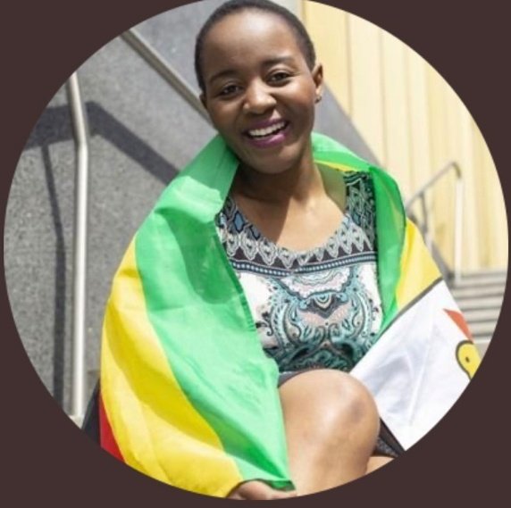 patrickmachieza's tweet photo. The unsung heroes, the powerful voice in the struggle @salaniCorner, aluta continua, we are right behind you. The target is on all those who are so vocal. @TsunguAlice @LynneStactia @tapiwajk went through the same ordeal. #letsrespect these ladies. https://t.co/Opw4qaztrt