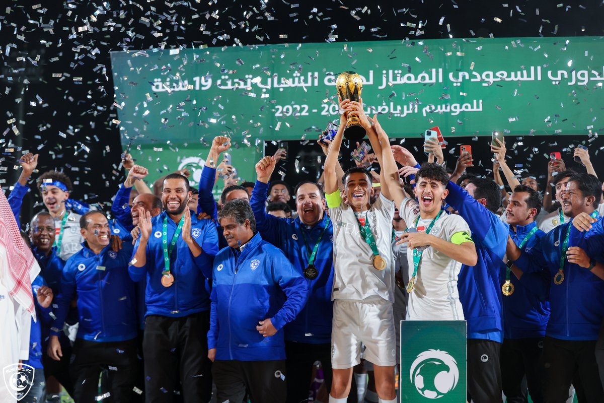 Alhilal_EN's tweet photo. 🏆 2nd League title in a row 🏆
Blue-gold generation 💙🥇
#AlHilal 🔝 https://t.co/leF2cZGMWU