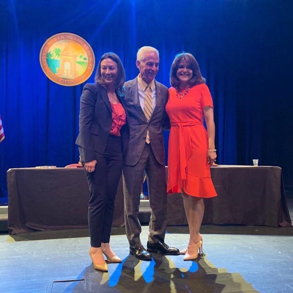 305Progressives's tweet photo. Great to see @Annette_Taddeo @nikkiforfl @charliecrist at the @miamidadedems Gubernatorial Candidate Forum in @NorthMiamiBeach . With 2022 an election year, it is critical that voters educate themselves on the ballot before going out to vote. 
#ppc305 https://t.co/MOHp6eckJ1