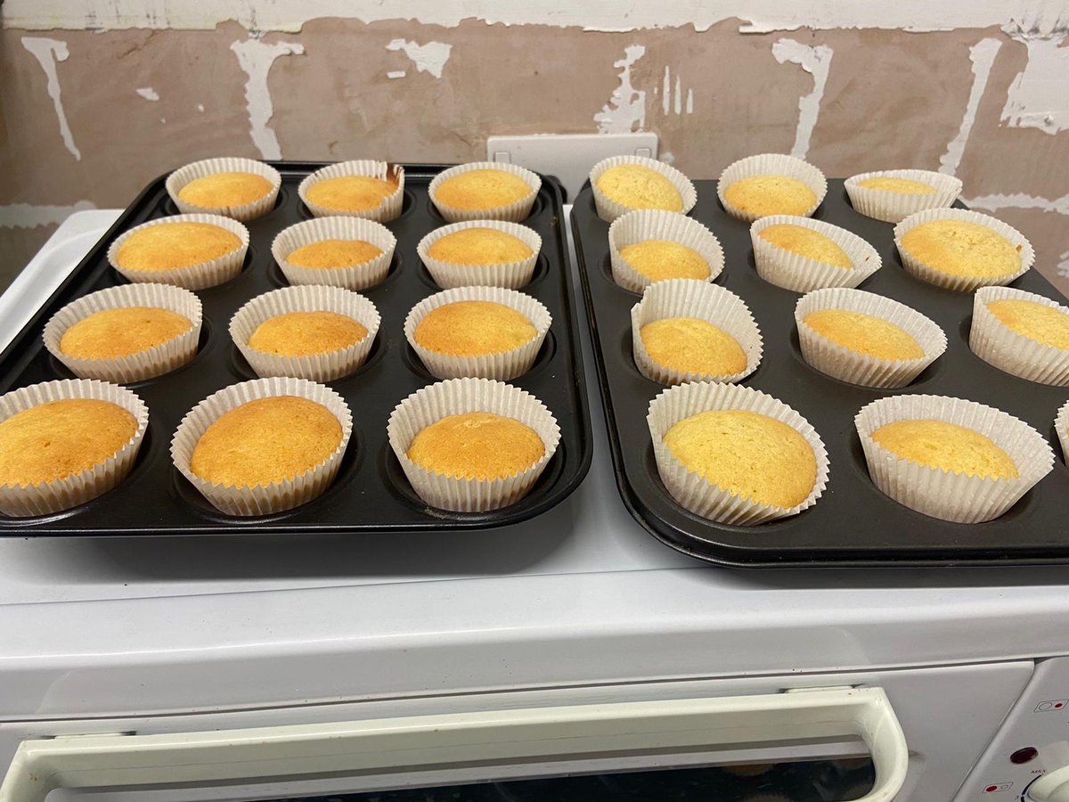 Jubilee preparation in youth club 😁🥰 Paratoi Jiwbilî yn clwb ieuenctid 😁