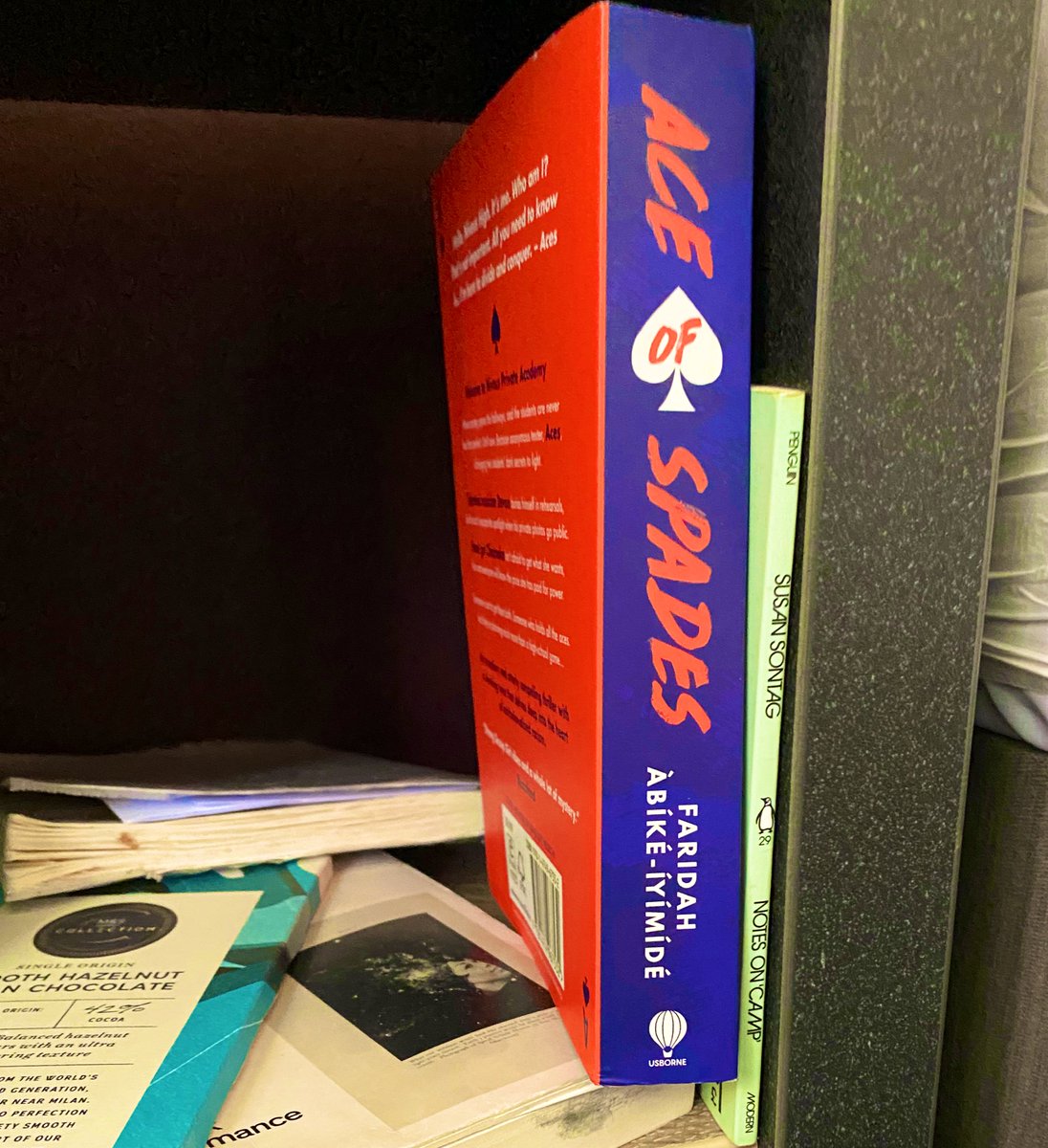 Paperback Social tweet media