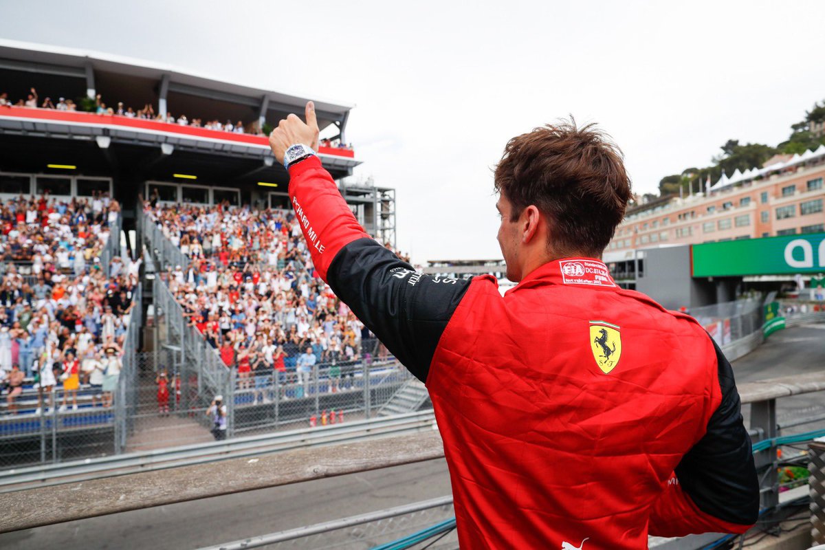 GrNoisy's tweet photo. @ScuderiaFerrari I really really want to see leclerc winning the championship this year 🥺 https://t.co/hT2mYk7NUY