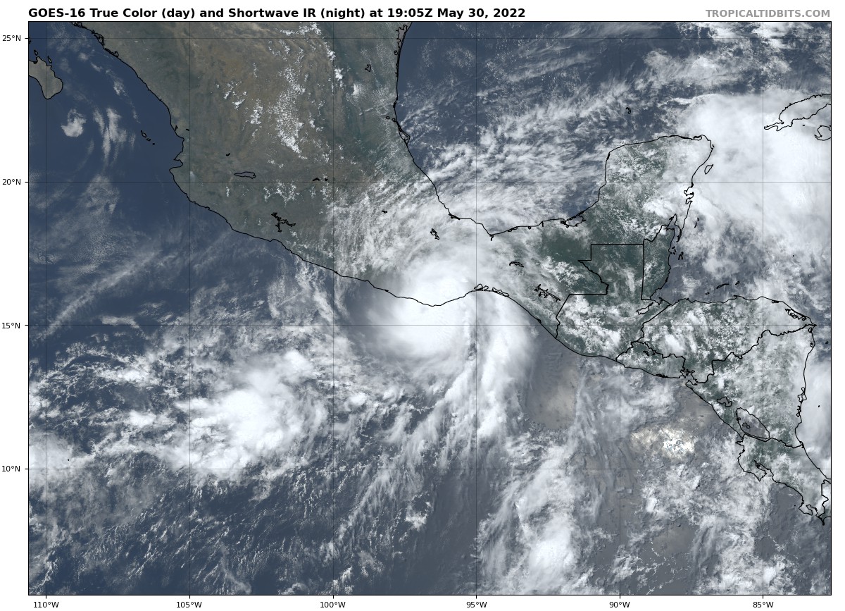 cnp_insmet_cuba's tweet photo. #HuracanAgatha afectando el sur de #México 
@InsmetC  @PazosCelso @miriam_teresita https://t.co/65GGjOiAt0