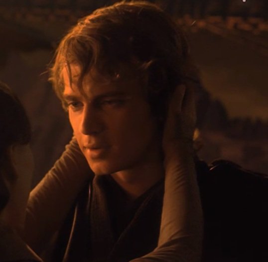acrossthestrs's tweet photo. first picture is after padmé told anakin she was pregnant 

second picture is right after padmé says "help me raise our child" 

padmé was incredibly close to getting him back, she really was. everything was for his family. it was almost enough. but the dark side already had him https://t.co/wvk3lFwlLQ