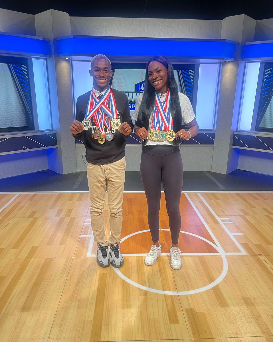 I’d say I didn’t get the accessory memo but also don’t own any like future <a href="/TexasTFXC/">Texas T&F/XC</a> <a href="/UGATrack/">Georgia Track + Field</a> stars 🥇 Come enjoy the sweet sound of clanging glory when a pair of the fastest hurdlers in Texas slow down to join us on tonight’s #ChampionshipSpotlight after Rangers @BallySportsSW