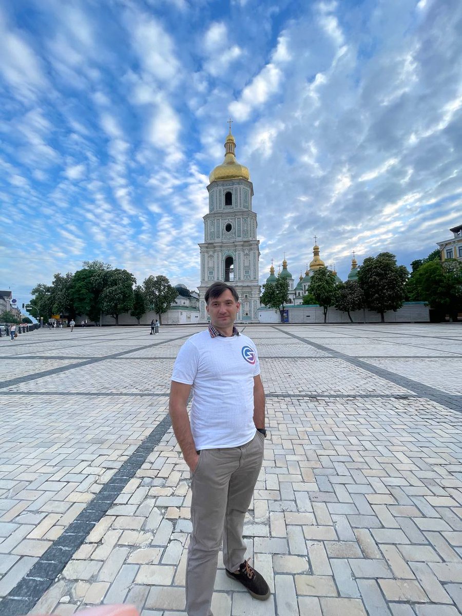 AntonyMiliyk's tweet photo. The bell tower of St. Sophia Cathedral is found from Ukrainian individual symbols and symbols of the city of Kyiv Inscribed on the UNESCO World Heritage List under No. 527 (in the complex of monastic buildings of the Hagia Sophia)
#nextfrontier #SubqueryMay OldyK #5726 https://t.co/KcOYj5w6eD