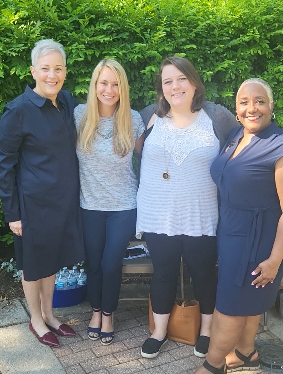 ReginaforRep's tweet photo. Happy Memorial Day! Today is a day to remember those we lost in service to our country. I had the honor to attend the Pleasant Ridge as well as the @cityofberkley Memorial Day ceremonies 🇺🇸  #NeverForget https://t.co/wsTkabQMoK