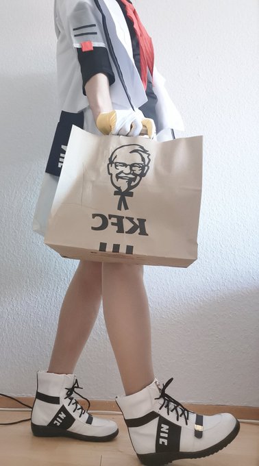 为了拍cos才买的肯打鸡外卖才不是馋了（敲黑板） https://t.co/I5ZabpkRa0<a href="/tag/cosplay"class="tags"><span>#cosplay</span></a><a href="/tag/%E4%BC%AA%E5%A8%98"class="tags"><span>#伪娘</span></a><a href="/tag/%E5%A5%B3%E8%A3%85"class="tags"><span>#女装</span></a>