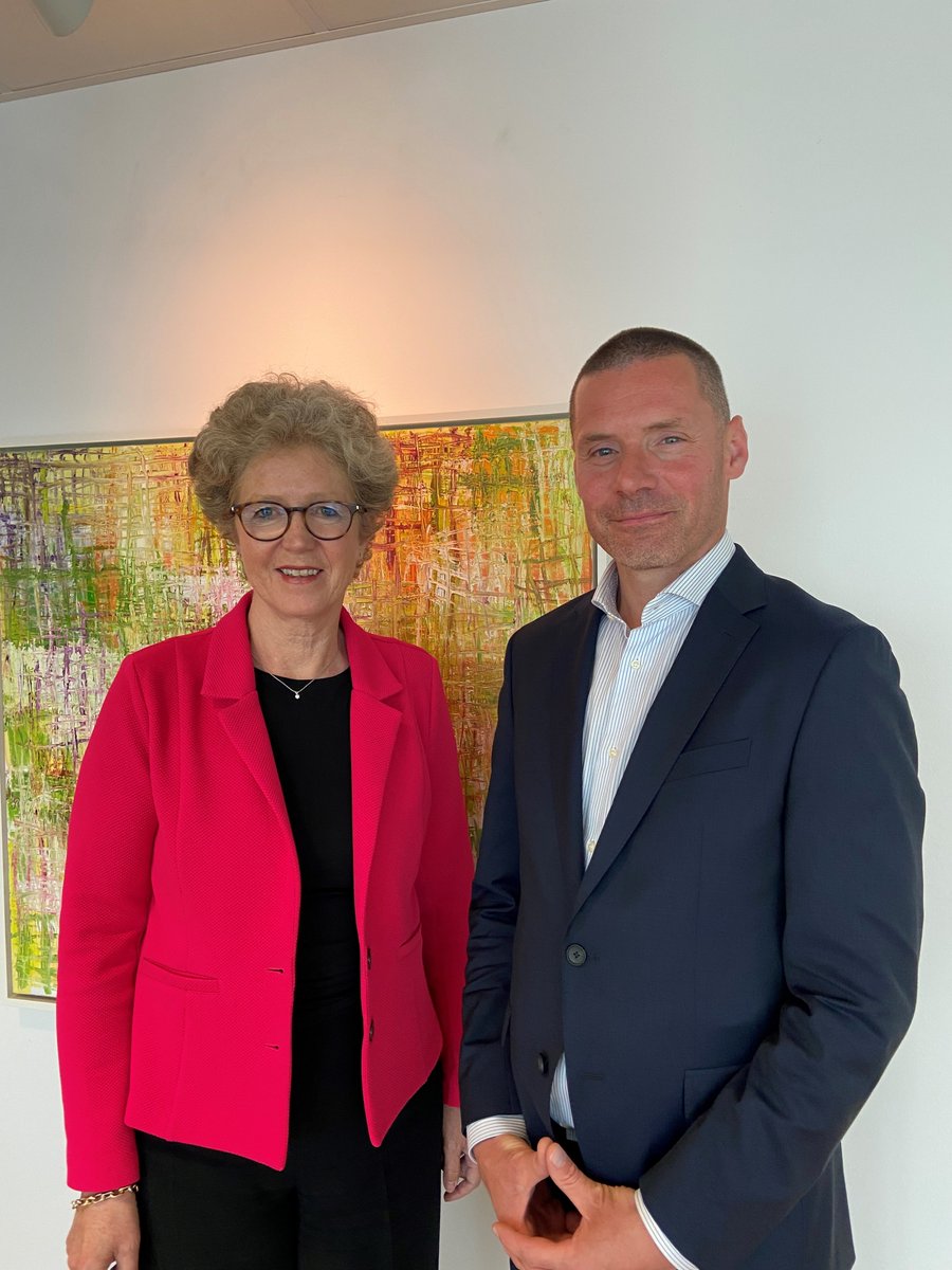 Hilde Merete Aasheim (@aasheimhilde) on Twitter photo Great to welcome Paul Voss, Director General of <a href="/EU_Aluminium/">EUROPEAN ALUMINIUM</a> in Oslo today. Good discussions on the role of aluminium and the aluminium industry in delivering on the EU's ambitious climate agenda. Great to welcome Paul Voss, Director General of <a href="/EU_Aluminium/">EUROPEAN ALUMINIUM</a> in Oslo today. Good discussions on the role of aluminium and the aluminium industry in delivering on the EU's ambitious climate agenda.