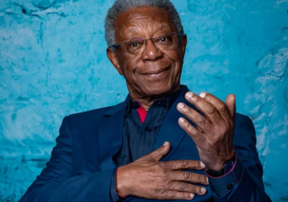 matheuspggomes's tweet photo. Hoje perdemos um grande ícone da dramaturgia brasileira. Seus papéis marcaram gerações e sua luta pela nossa cultura e democracia também é referência para o nosso povo. Milton Gonçalves eterno! https://t.co/oJEXFf9PiX