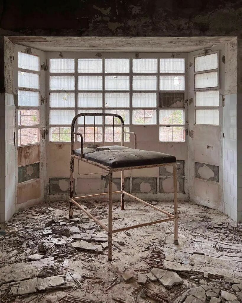 Photo by <a href="/almagesto52/">Al</a>
—
Selected by @carlos_sanmillan
—
🇪🇸 Usa nuestra etiqueta #AbandonedSpain para que tu foto sea destacada.
🇬🇧 Use Tag #AbandonedSpain in your photos to be featured.
—
► Web: ift.tt/sESdxNy
► Youtube: … instagr.am/p/CeMbrFRgIZH/