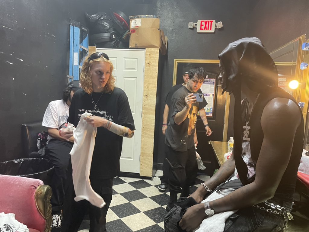 draudt_james's tweet photo. @lanceyfouxx Made some Tees for Lancey https://t.co/OkGGFd8x4Z