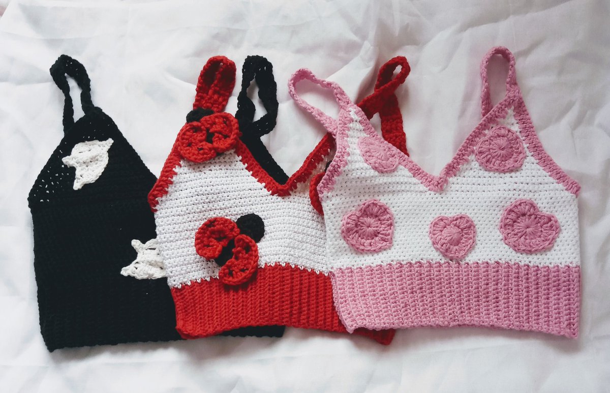 With the weather getting warmer why not treat yourself to some crochet tops!
Prices from £6 up on my Etsy Shop etsy.com/uk/shop/Crafty… ❤️

#crochet #croptop #bralette #crochetcroptop