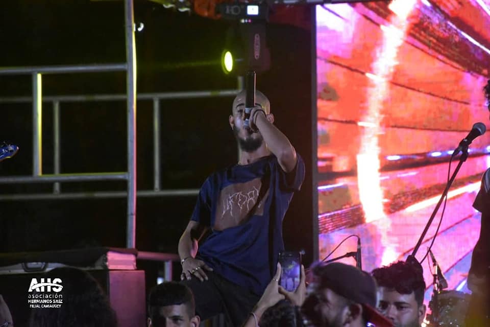 ahsjovenescuba's tweet photo. XVIII Edición del Festival de Rock "Sonidos de la Ciudad" 2022.
Concierto de las bandas #Ufory e #Incentro de Camagüey, y #Complot de la provincia #Holguín, solista de new metal, único de su tipo en el país.
#AHSCuba #ArteJovenCubano #ElArteNoPara
@ACN_Cmg @inst_la @ahs_camaguey https://t.co/tdTatfuBkY