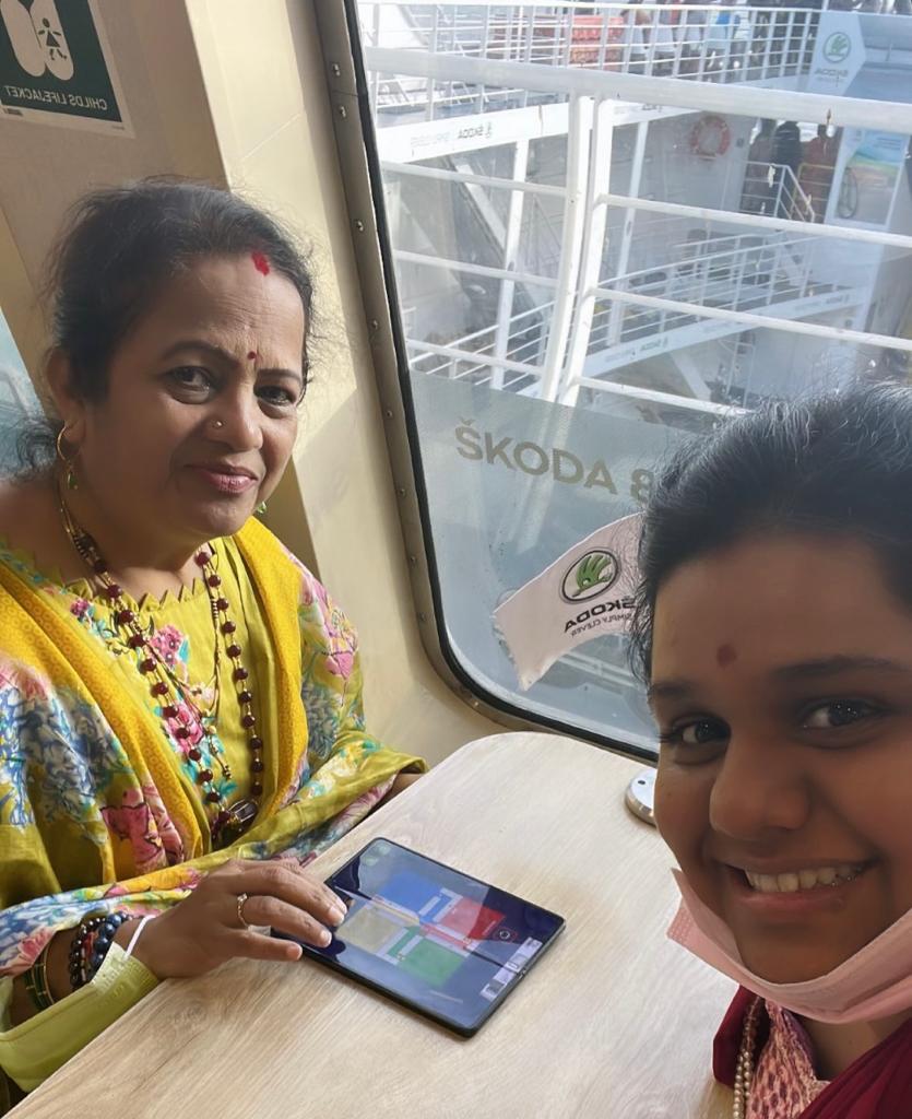 मुंबईच्या महापौर श्री किशोरीताई पेडणेकर लुडो च्या माध्यमातून मुंबईचे प्रश्न सोडवण्याचा प्रयत्न करत आहेत. दिवसाढवळ्या लुडो खेळल्याने आपोआप मुंबईचे प्रश्न सुटणार आहेत म्हणून मुंबईकर आपण काळजी करू नका.
