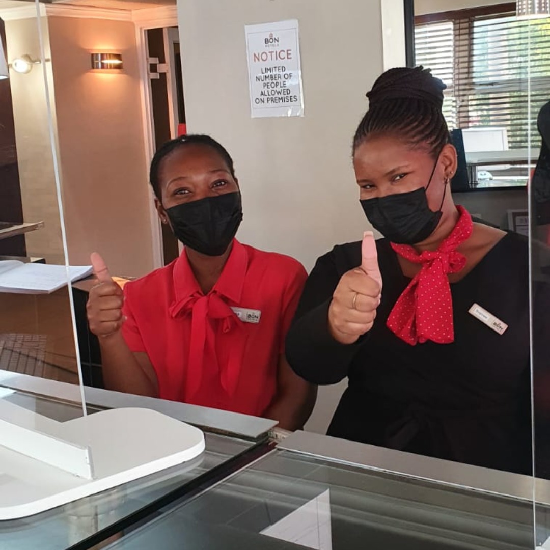 BONHotels's tweet photo. At BON Hotels we're driven by our ethos of Good people, Good thinking, Good feeling. We couldn't be more proud of our incredible team at BON Hotel Empangeni seen here proudly waiting to welcome their guests. #BonTribe https://t.co/ULXm5ot8J1