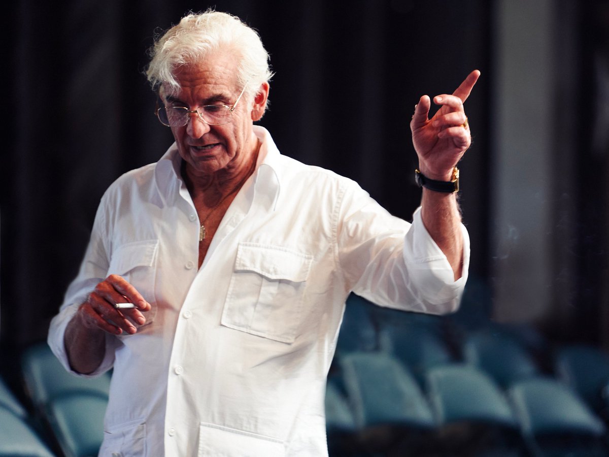 mavericksmovies's tweet photo. The makeup on Bradley Cooper as Leonard Bernstein in Maestro is INSANE https://t.co/3EPnZlRumy