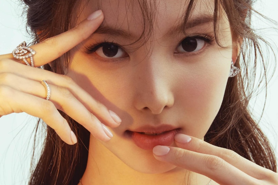 soompi's tweet photo. #TWICE's #Nayeon Shares Track List For Solo Debut With Features By #StrayKids's #Felix And #Wonstein https://t.co/KzfUpjyo5A https://t.co/UmCx0B5OPu