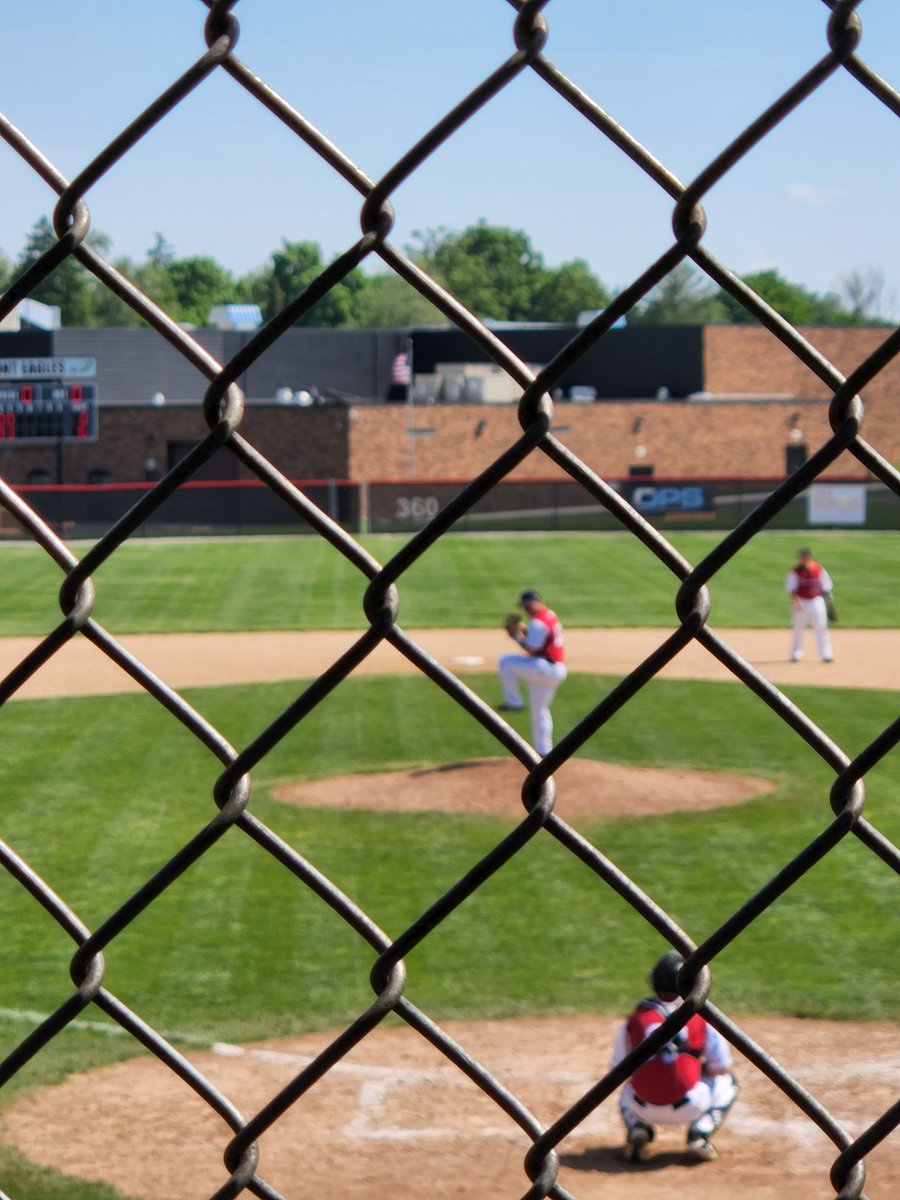 Fremont_Sports_'s tweet photo. This morning in the second round of sectional 51...
Niggy Miller the Dinger Swinger...
Is PITCHING.
Majestic. https://t.co/GxSGNLF4Ie
