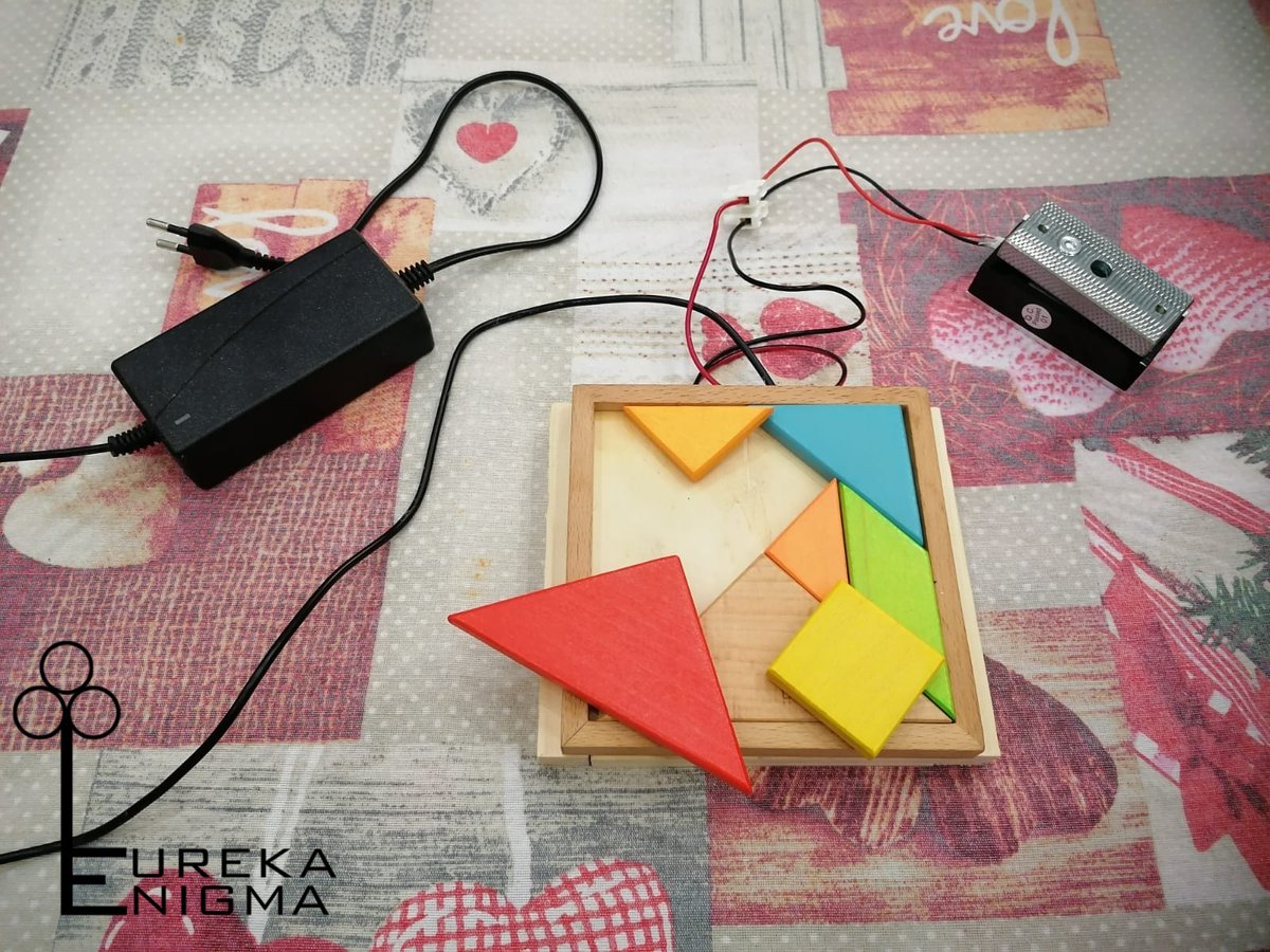 Il primo puzzle è pronto ed è il Tangram. Lo vuoi nella tua escape room? Contattami in dm

The first puzzle is ready and it's a Tangram. Do you want it for your escape room? Contact me in dm.

Video: 
youtube.com/watch?v=2x0o6K…

#escaperoom #tangram #Puzzle