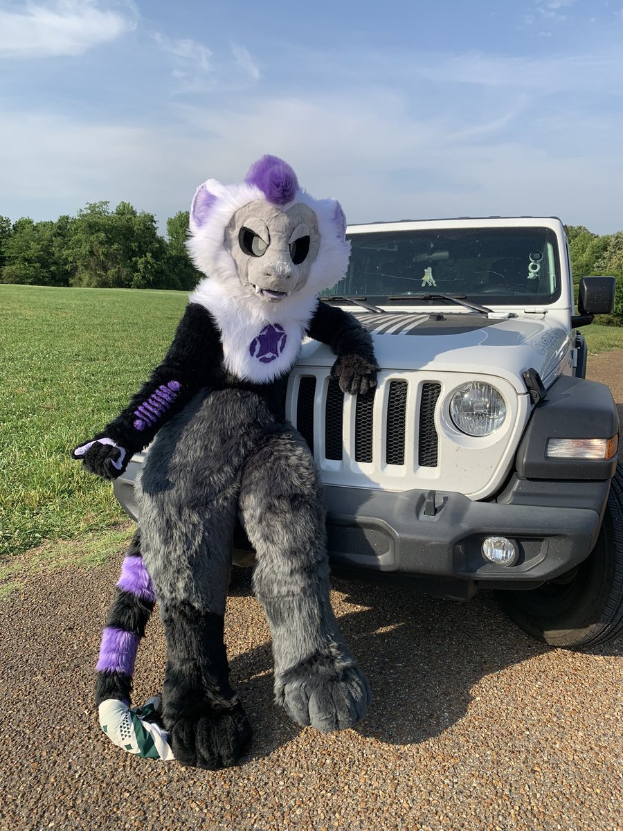 creaturelagoon_'s tweet photo. Say hello to monke๐
Suit: Casper (owned by my partner @/casperscoven on Instagram)
#fursuit #fursuitmaker #monkeyfursuit https://t.co/DIJ7u4CP14