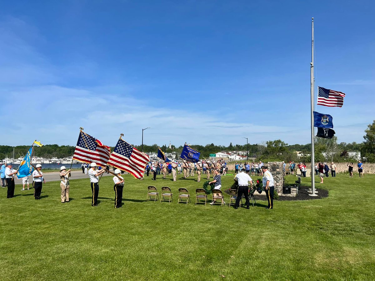 We remember 🇺🇸
Thank you White Lake VFW Post 3256, American Legion Algot Johnson Post 69, Montague &amp; Whitehall bands, and all who helped provide an opportunity for the community to honor all those we have lost while serving in the Armed Forces. #livewhitelake #puremichigan