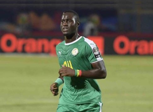 RomainCG75's tweet photo. .@Saivet_Henri signe 2 ans à Pau ! #Saivet @FootballSenegal #Senegal https://t.co/gJ7zvmLO0A