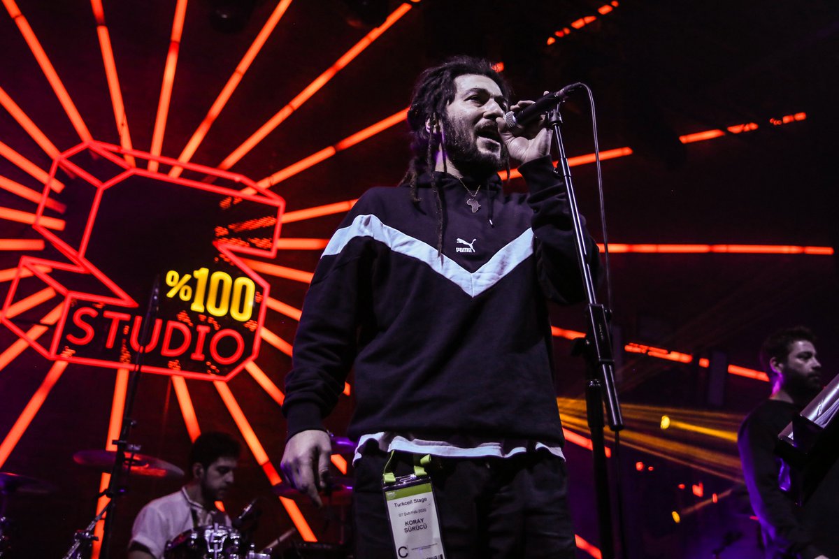 🎤 Levvera 🎤

Artwork: <a href="/heyglennis/">Glennis</a> 

#Bosphoroots