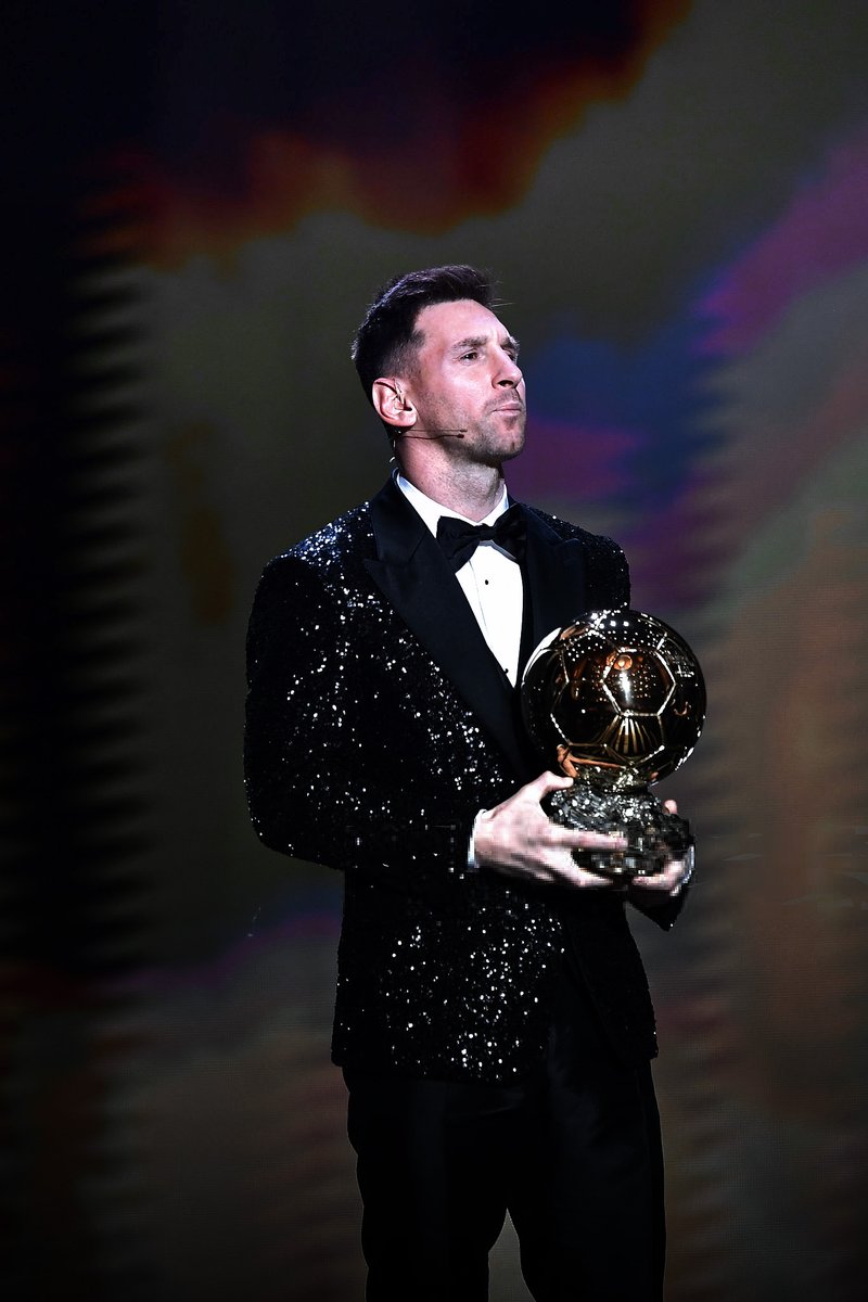 TeamLeoM's tweet photo. "¿Lewandowski y el Balón de Oro? Dije que se lo merecía el año anterior, pero no el año que lo gane yo, porque no fue el mejor… que lo tome como quiera, no me interesa".

Lionel Messi. https://t.co/aYN3A955q2