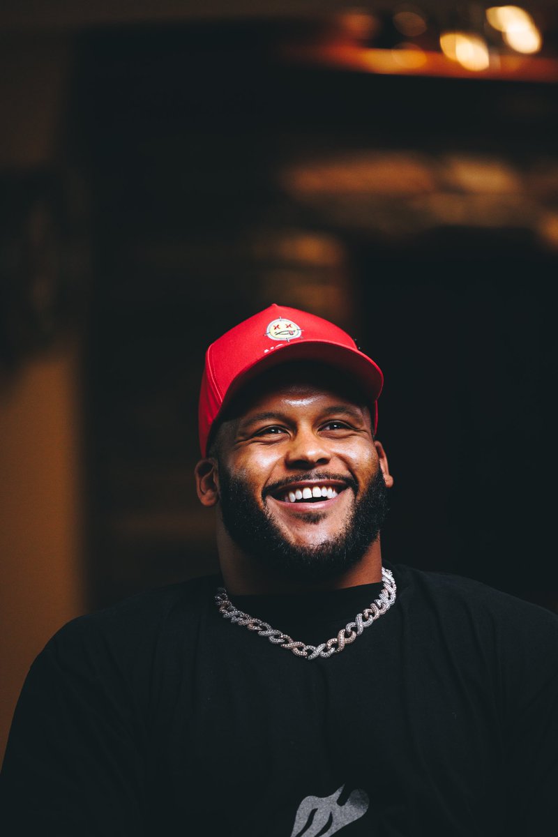 IAMATHLETEpod's tweet photo. AD with the Donda drip 🕊 @AaronDonald97 https://t.co/XVDtNFno4Q