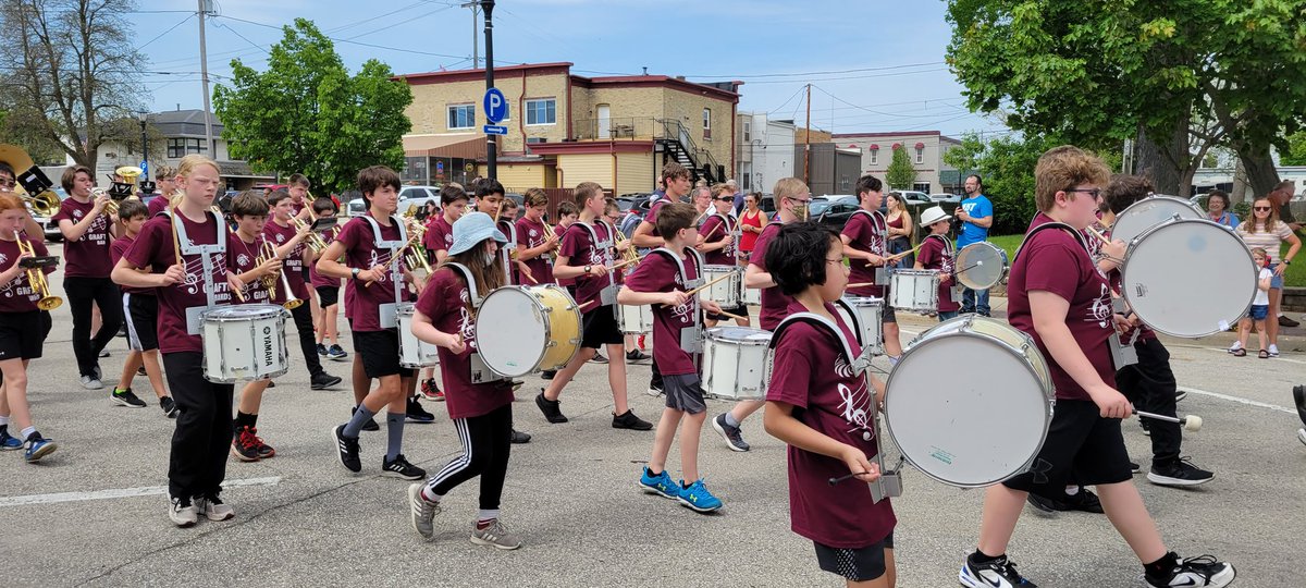 JLMS_Falcons's tweet photo. Great job to @JLMSBands in Memorial Day parade! https://t.co/IUlHMNAHtT