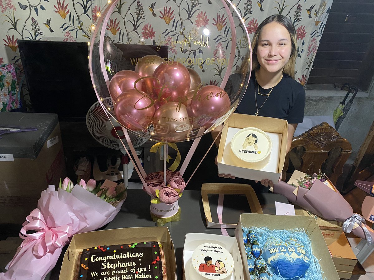 stepphaniejordn's tweet photo. salamat DIN po sa mga dustphan and solid supporters, this is all so overwhelming and i haven’t even processed any of this yet. i never thought my face would ever be on a cake so…WOW. godbless you all AND I LOVE YOU ALL SO MUCH!!!!

#pbbstephanie #stephaniejordan #dustphan https://t.co/KZfZKCZdm2