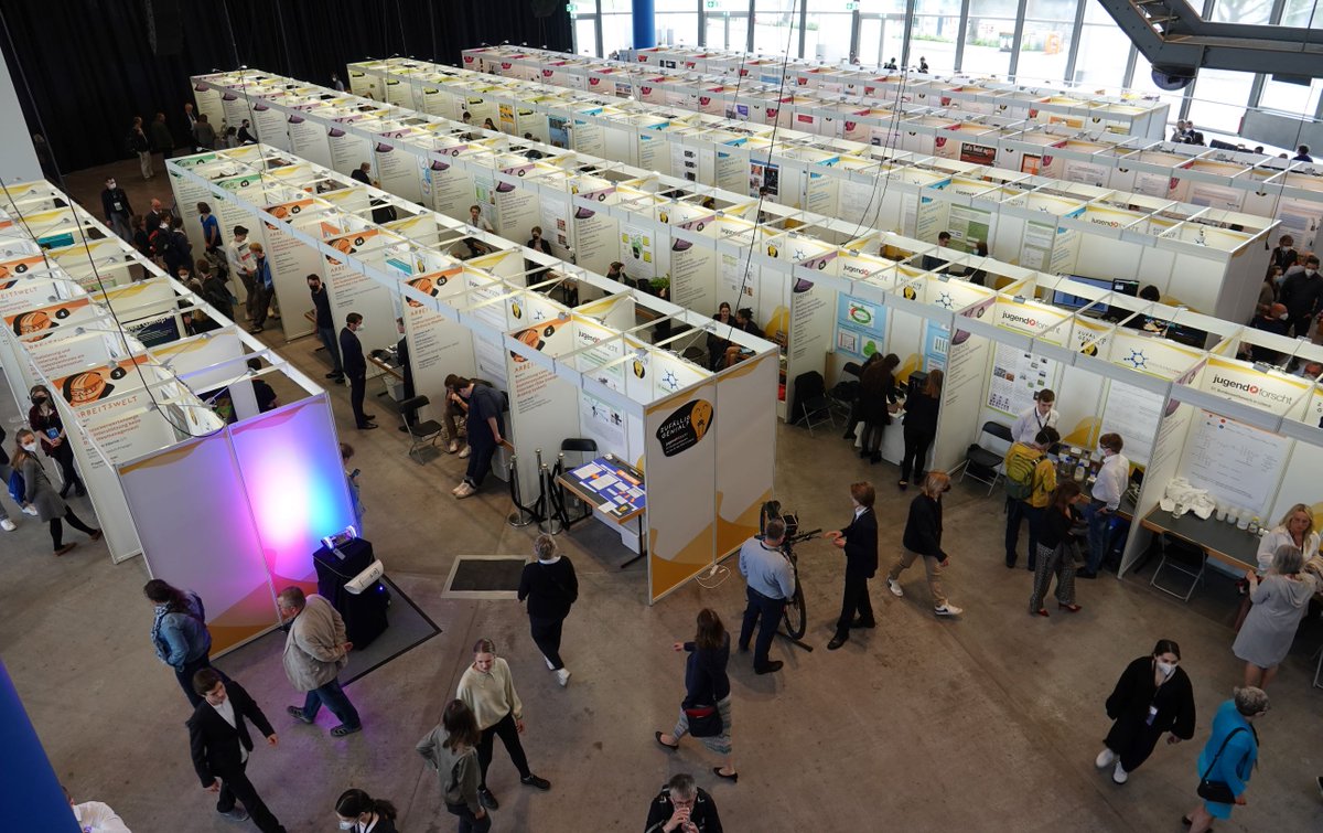 sfn_kassel's tweet photo. Hier noch einige Eindrücke vom Bundeswettbewerb und der kleinen Willkommensfeier im SFN. https://t.co/MuGKyLHnI9