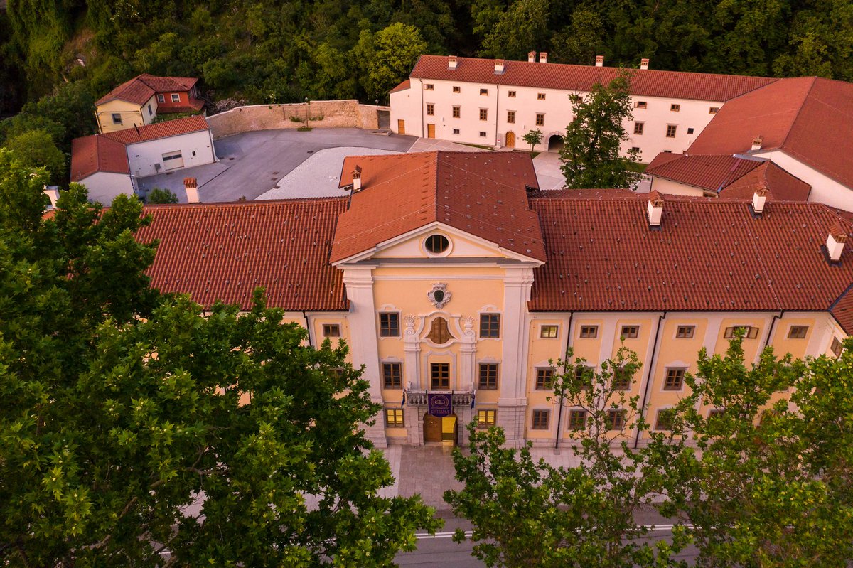 Open Education for a Better World tweet media