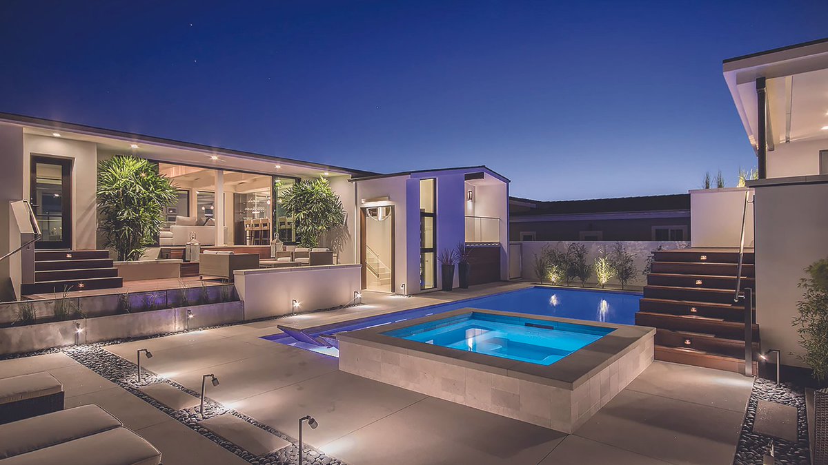 Modern pool designs are becoming all the rage, making the backyard more of a focal point 🏊‍♂️

#backyardpool #pooldesign #luxurydesign #modernpooldesign #backyarddesign #backyardarchitecture