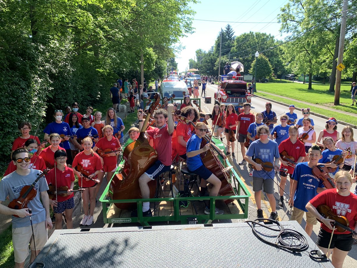 cardinalstrings's tweet image. What a way to kick off summer! Happy Memorial Day from our orchestra to you! #itsworthit #fiddlesonfire