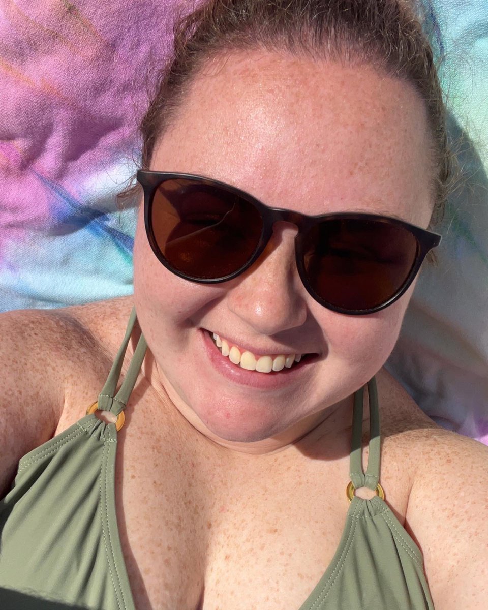 emilycarsonb's tweet photo. PCB was so great with my coworkers! I can’t wait for next year❤️ https://t.co/wmJ5qCcWOW