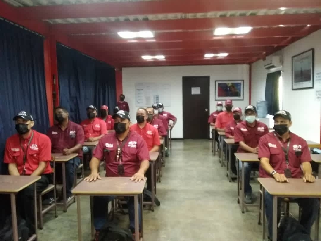 sitssa_ve's tweet photo. #SitssaEnFormación|| @SSitssa le da la bienvenida al 7mo curso de  OTS  que se  actualizarán durante un lapso de  15  días para optar al Título Superior  Profesional y obtener la licencia de 8vo grado.
#Hoy
#30may
#SitssaInforma
#SitssaEnTodo https://t.co/ZTi6rJKpLk