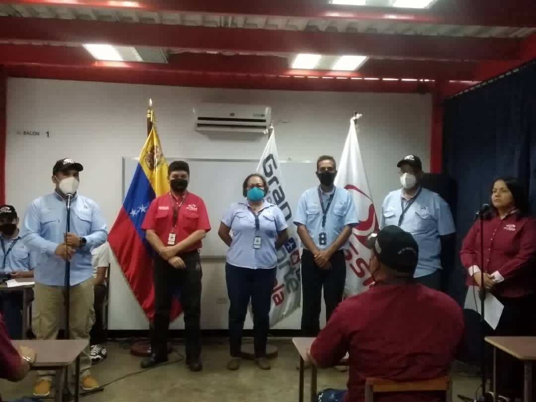 sitssa_ve's tweet photo. #SitssaEnFormación|| @SSitssa le da la bienvenida al 7mo curso de  OTS  que se  actualizarán durante un lapso de  15  días para optar al Título Superior  Profesional y obtener la licencia de 8vo grado.
#Hoy
#30may
#SitssaInforma
#SitssaEnTodo https://t.co/ZTi6rJKpLk